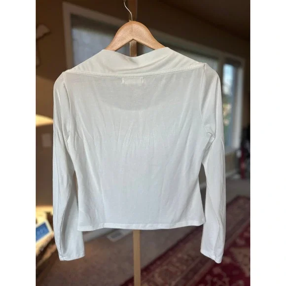 Elodie White Square Neck Long Sleeve Top Fitted‎ Casual Everyday Blouse - Picture 2 of 3